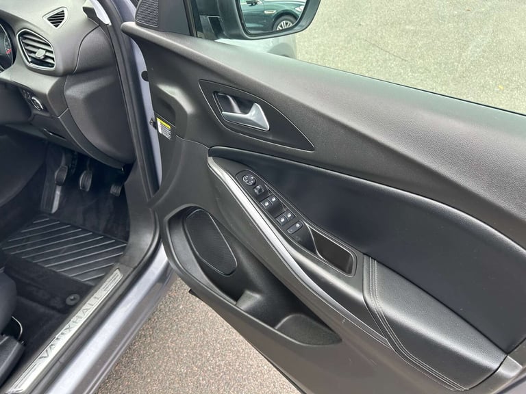 2018 Vauxhall Grandland X 1.2 Grandland X Sport Nav T S/S 5dr SUV Petrol Manual