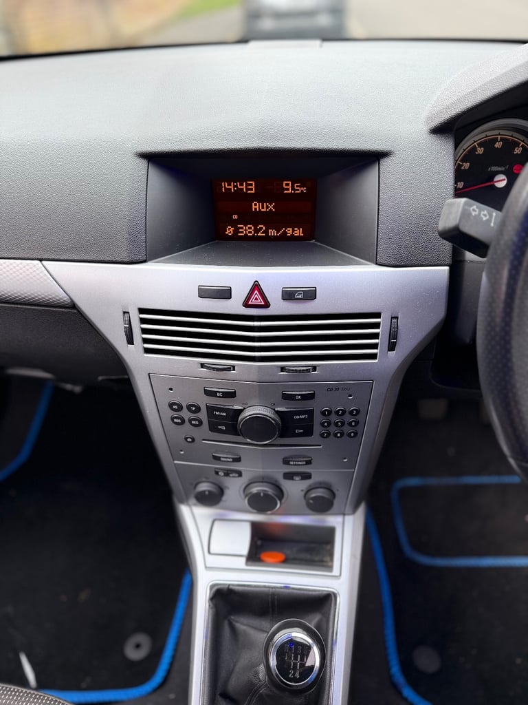 Vauxhall, ASTRA, Hatchback, 2010, Manual, 1364 (cc), 3 doors