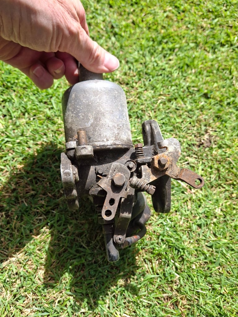 SU Carburetor AUC 1390