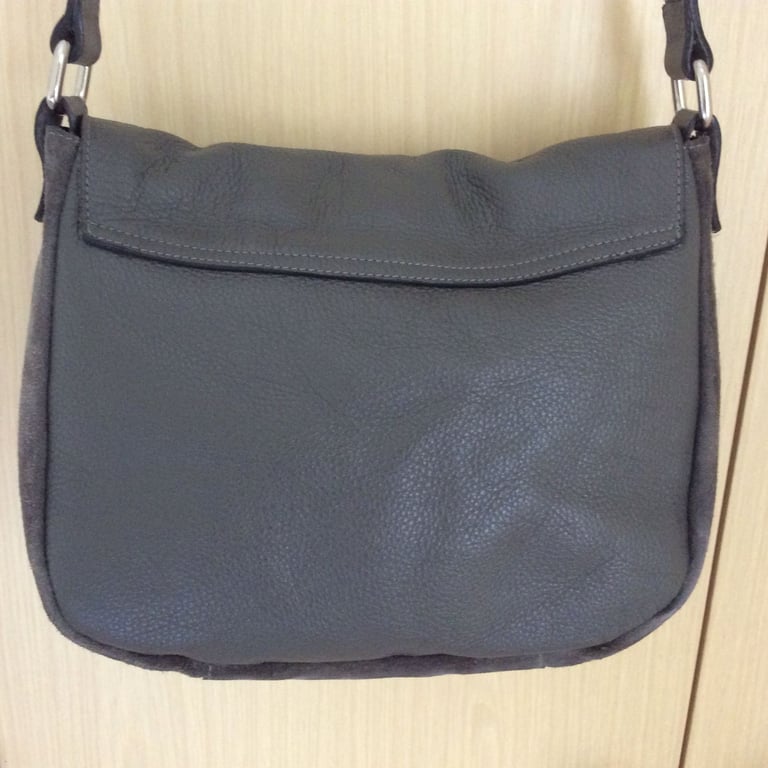 A. Bellucci women's grey tassel genuine suede leather shoulder bag medium, VGC