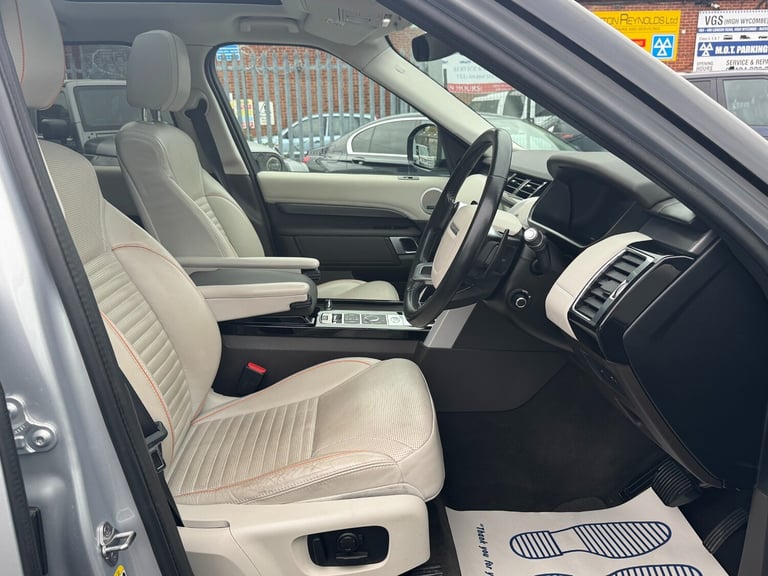 2019 Land Rover Discovery 2.0 SD4 HSE SUV 5dr Diesel Auto 4WD Euro 6 (s/s) (240 ps) ESTATE Diesel...