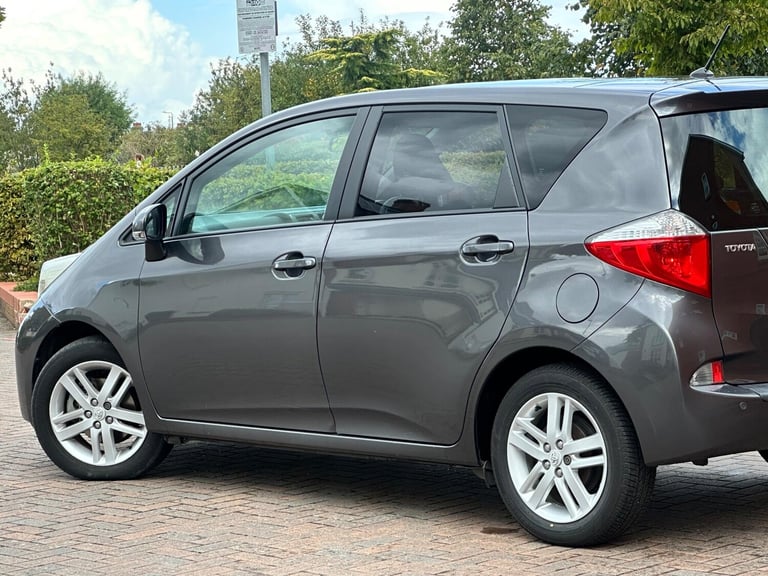 2011 Toyota Verso 1.33 Dual VVT-i T Spirit Euro 5 5dr MPV Petrol Manual