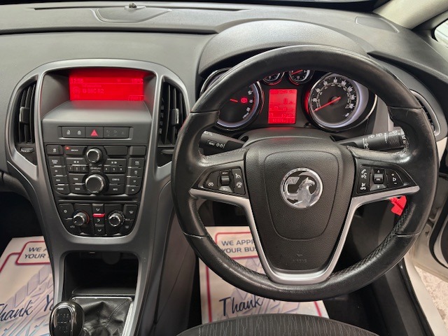 2014 Vauxhall Astra GTC 1.4T 16V 140 Limited Edition 3dr HATCHBACK Petrol Manual