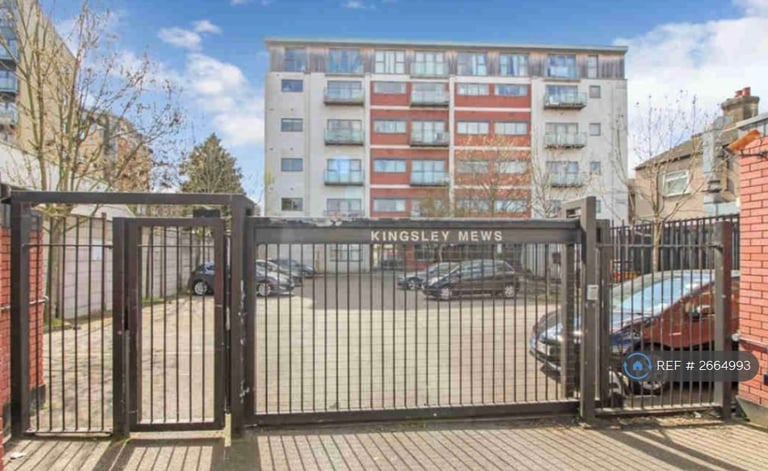 2 bedroom flat in Kingsley Mews, Ilford, IG1 (2 bed) (#2664993)