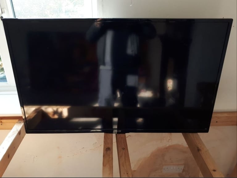 image for JMB Slim 42" TV with adjustable bracket