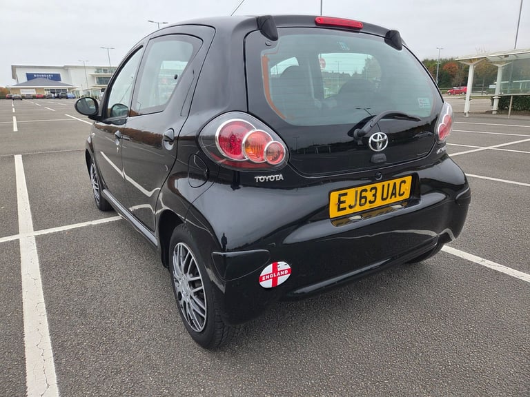 Toyota, AYGO, Hatchback, 2013, Manual, 998 (cc), 5 doors