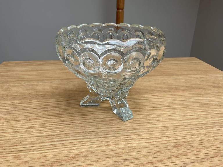 VINTAGE ART DECO 3 FOOTED PRESSED GLASS SUGAR BOWL