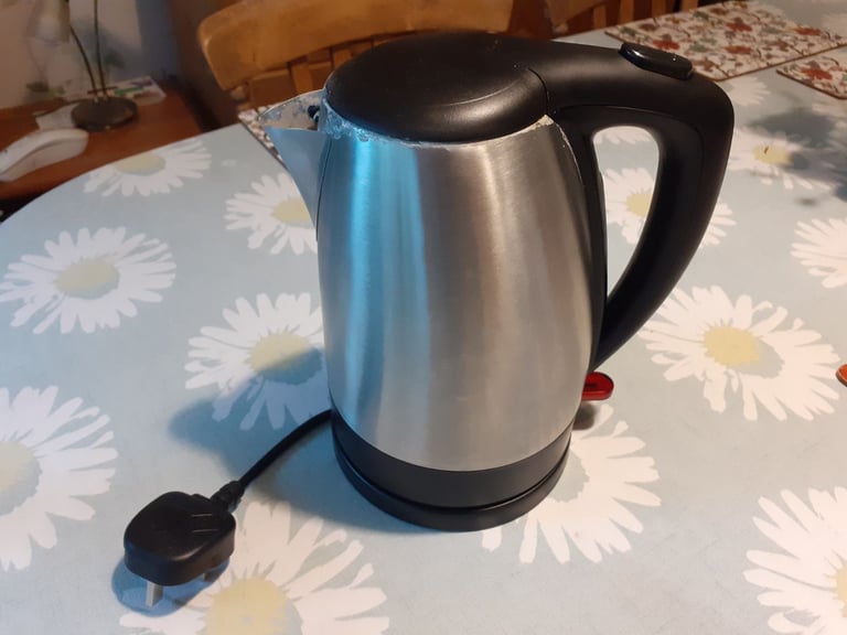 image for Sainsbury home classic cordless jug kettle 1.7L.