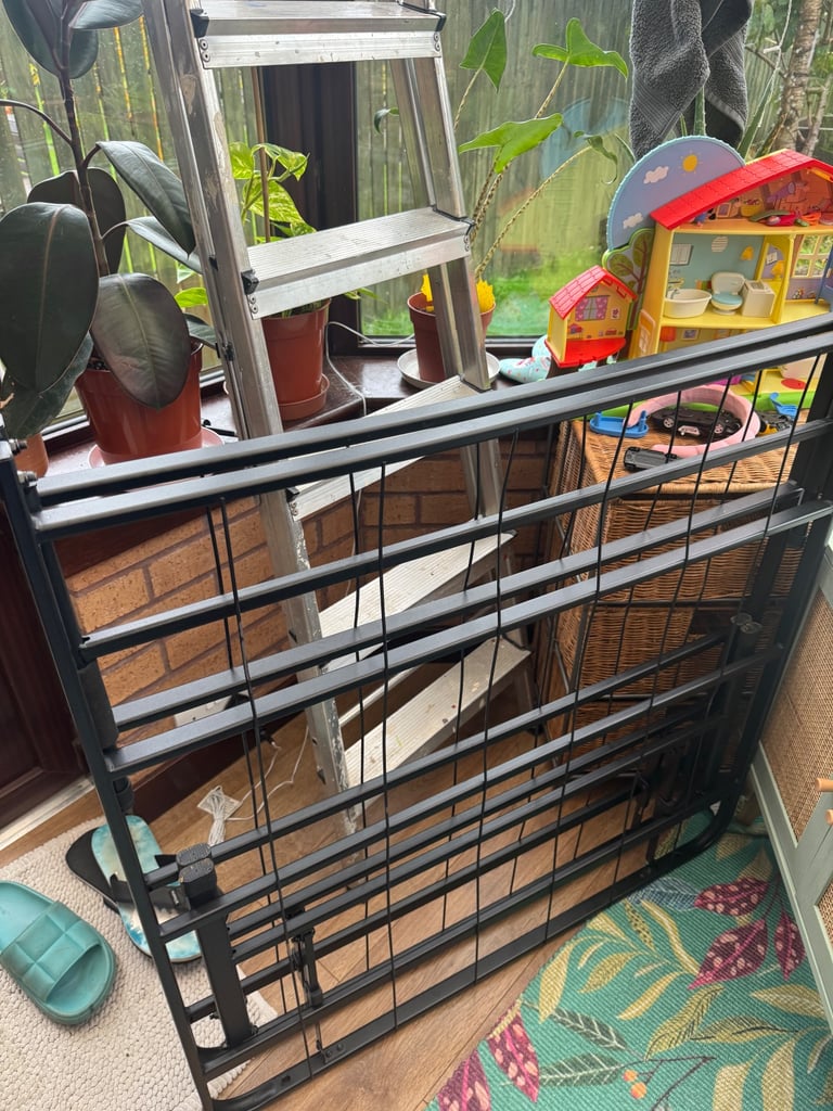 image for Free DELIVERY Foldable Single Bed frame - mint condition 