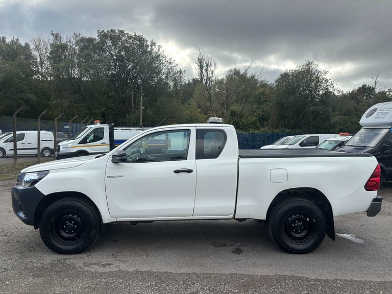 2020 Toyota Hilux 150 PS AWD Active Extra Cab Pick Up 2.4 D-4D  PICK UP Diesel Manual