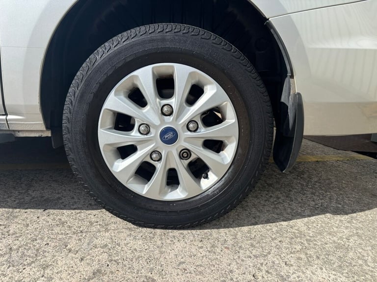 2018 Ford Tourneo Custom 2.0 320 TITANIUM L2 4DR Automatic MPV Diesel Automatic