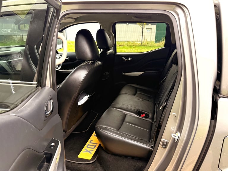 2017 Nissan Navara Double Cab Pick Up Tekna 2.3dCi 190 4WD PICK UP Diesel Manual