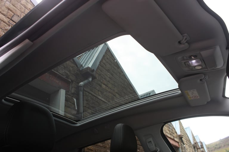 PEUGEOT 2008 1.2 PureTech Allure Premium 2019