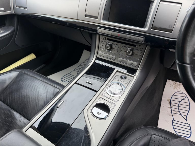 2010 Jaguar XF 3.0d S V6 Premium Luxury Auto Euro 5 4dr SALOON Diesel Automatic
