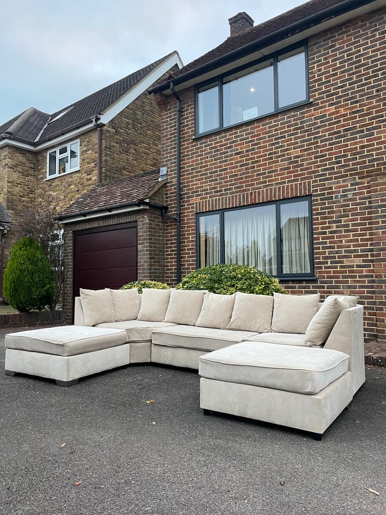 Large cream U shaped corner sofa - DELIVERY AVAILABLE!