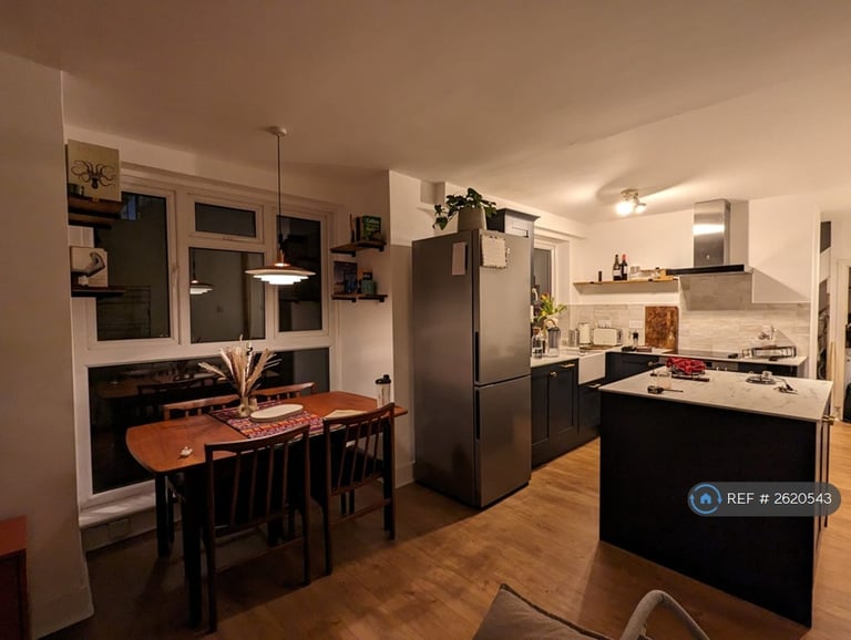 1 bedroom flat in Birkbeck Road, London, W3 (1 bed) (#2620543)