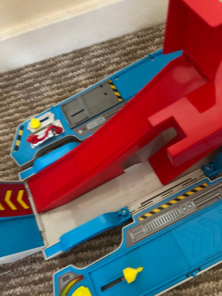 Toy lorry 