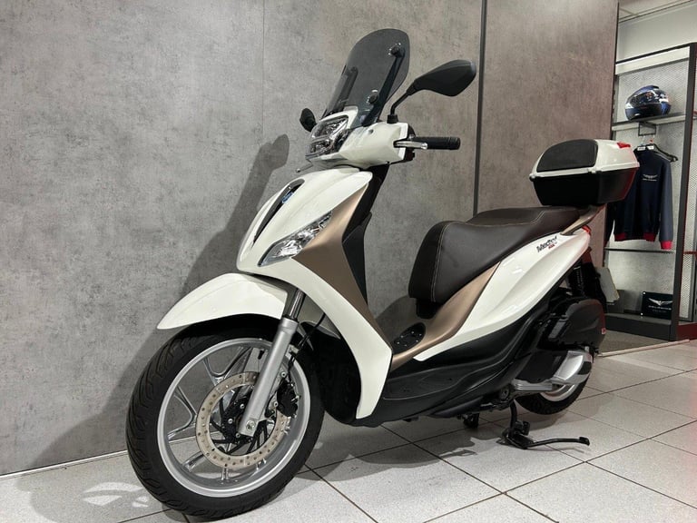 2023 Piaggio Medley 125 - 1332 miles