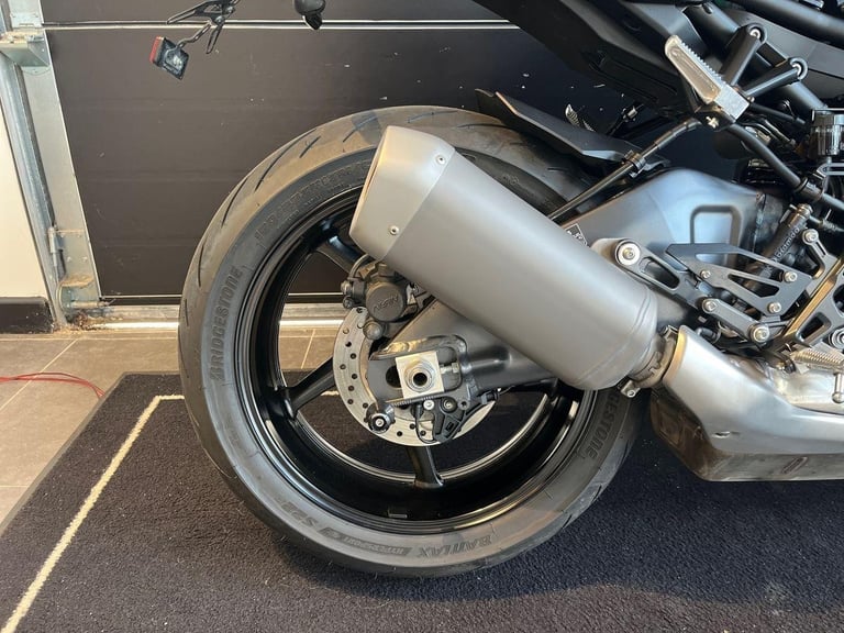 2022 Yamaha MT-10 MTN1000 black Manual