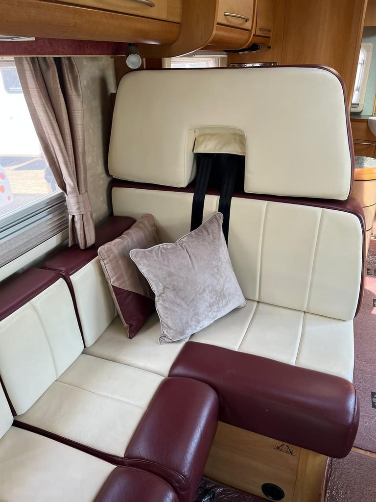 2004 - Swift Kon Tikki - 2.8ltr - 48,000 miles - 2 berth / 2 belts 