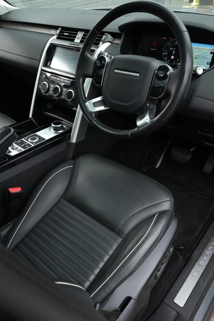 2019 Land Rover Discovery 3.0 SD V6 HSE Auto 4WD Euro 6 (s/s) 5dr ESTATE Diesel Automatic