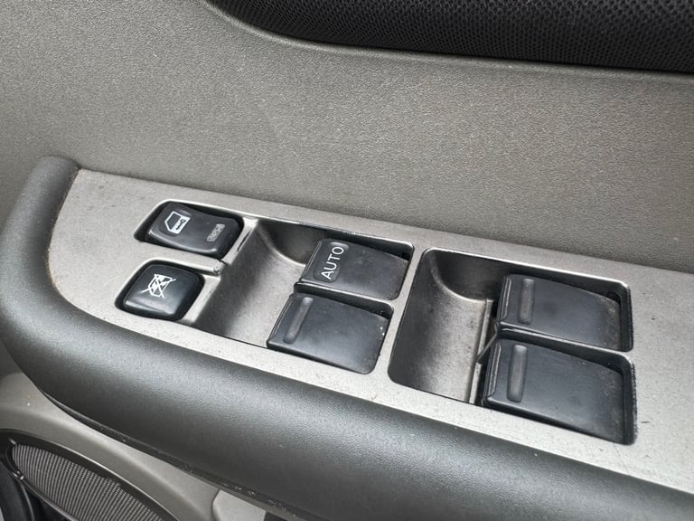 2007 Nissan X-Trail Aventura 2.2 DCI Black 