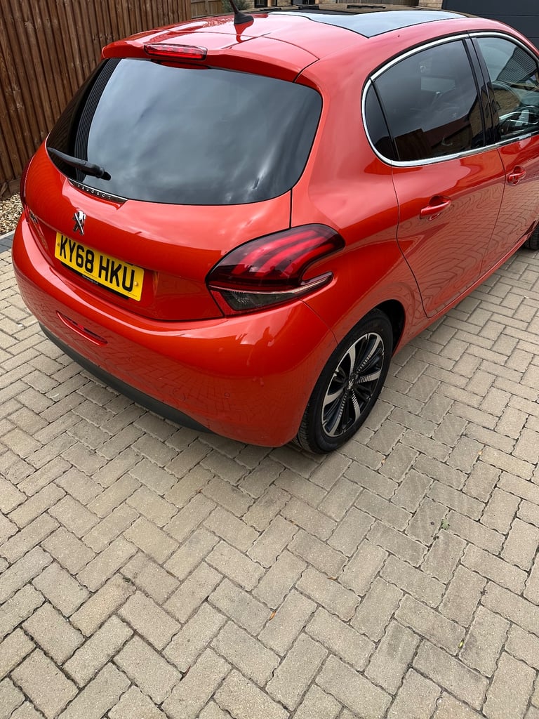 Peugeot, 208 2018, Manual, only 16k miles 