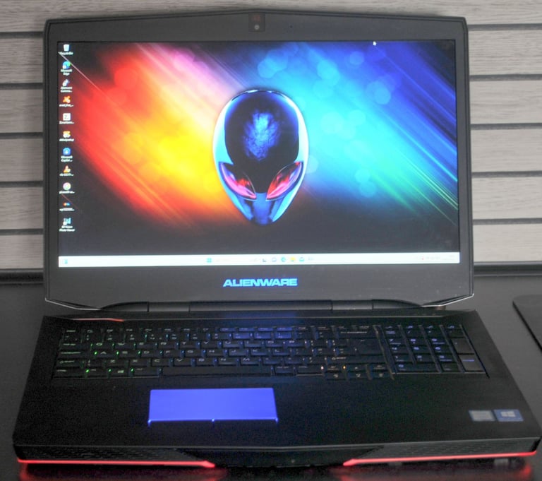 ALIENWARE - this is TOUCHSCREEN and the only one in the UK. | in ...