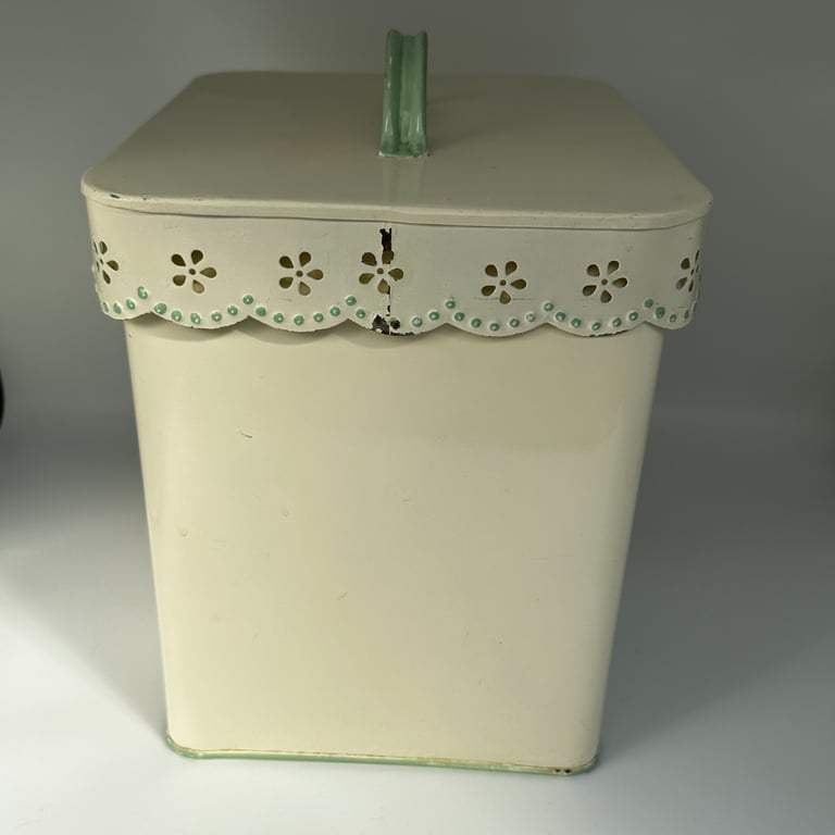 Retro Food Storage Tin Container Cream Painted Embossed Flower Metal Box & Lid