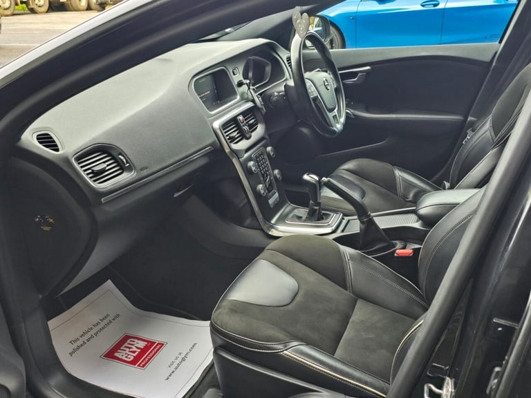 2017 Volvo V40 2.0 D2 R-Design Nav Plus Hatchback 5dr Diesel Manual Euro 6 (s/s) (120 ps) Hatchba...