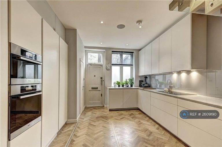 3 bedroom house in De Vere Cottages, London, W8 (3 bed) (#2609190)