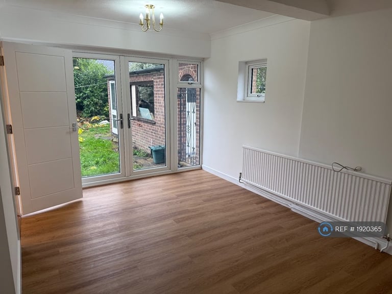 3 bedroom house in Bagley Close, West Drayton, UB7 (3 bed) (#1920365)