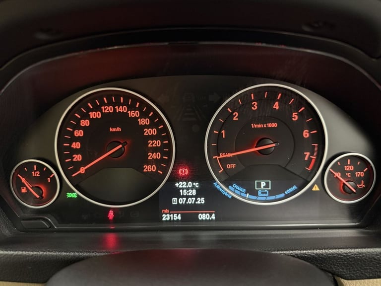 2014 BMW 3 Series ActiveHybrid 3 3.0 Luxury Step Saloon Saloon HYBRID ELECTRIC Automatic