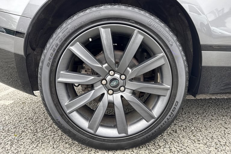 2019 Land Rover Range Rover Velar 2.0 D240 R-Dynamic HSE Auto 4WD Euro 6 (s/s) 5dr SUV DIESEL Aut...