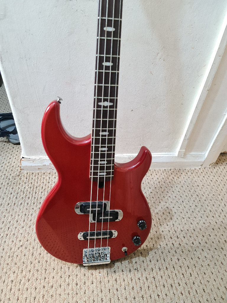 Yamaha BB1024 Professional Bass Guitar 