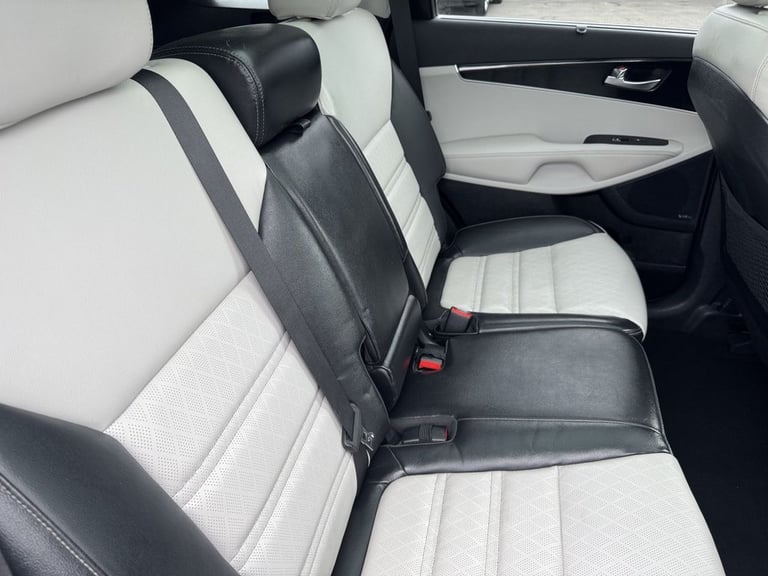 2017 Kia Sorento 2.2 CRDi KX-4 SUV 5dr Diesel Auto AWD Euro 6 (197 bhp) ESTATE Diesel Automatic