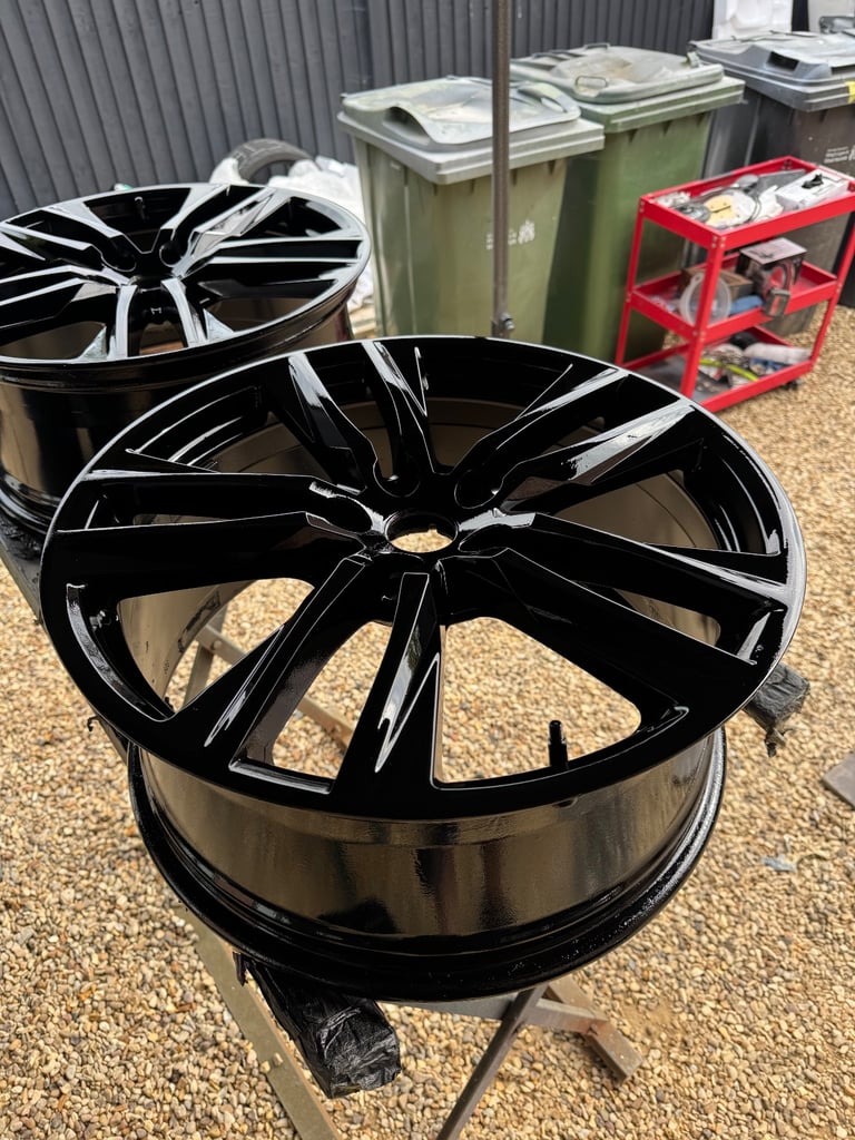 Genuine Seat Leon cupra 290 alloys refurbished in gloss black