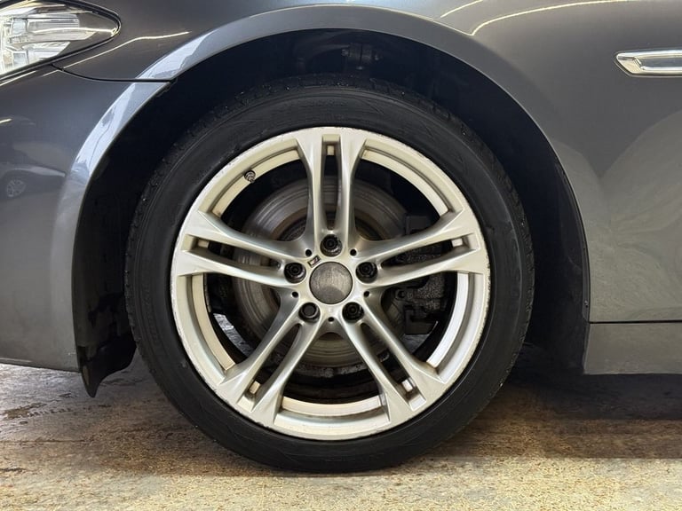 2015 BMW 5 Series 2.0 520d M Sport Saloon 4dr Diesel Auto Euro 6 (s/s) (190 ps) Saloon Diesel Aut...