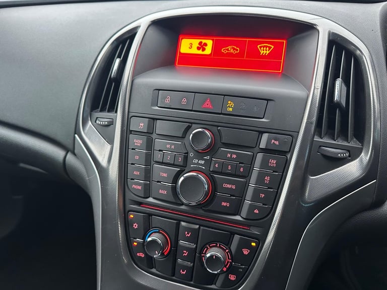 2014 Vauxhall Astra 1.6 16v SRi Auto Euro 5 5dr Petrol