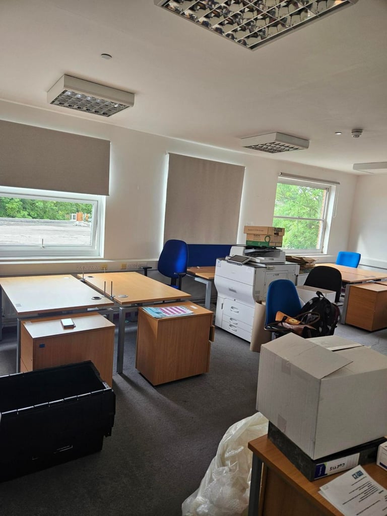 ACCESSIBLE OFFICE SPACE TO RENT / MEETING ROOMS AND CONFERENCE SUITE FOR HIRE SO14 6TE