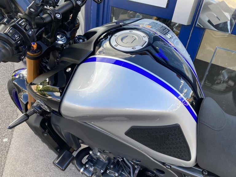YAMAHA MT-09SP 2022 - FSH - AKRAPOVIC - HEATED GRIPS - TAIL TIDY + MORE