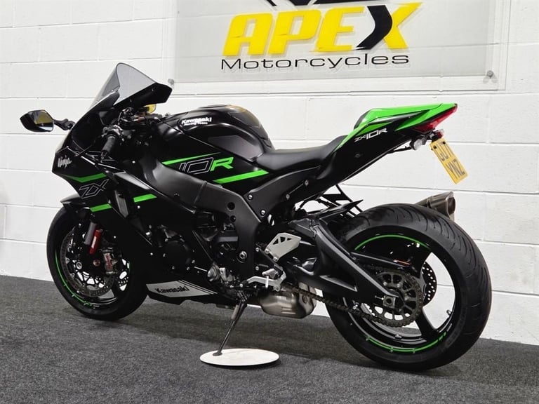 Kawasaki Ninja ZX-10R 1 OWNER! AKRAPOVIC EHXUAST! KRT REPLICA! FULL SERVICE
