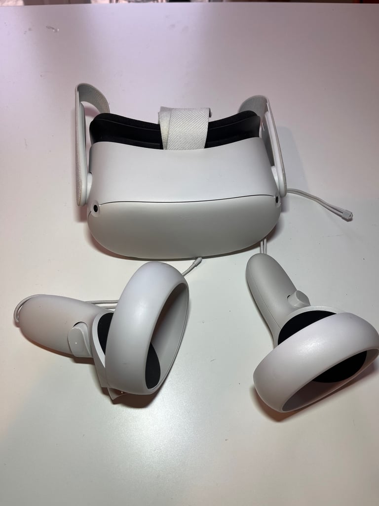 Quest 2 - VR headset