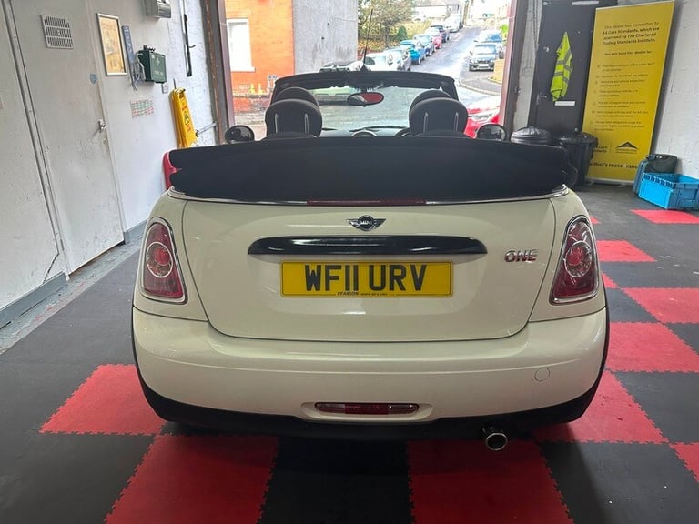 MINI Convertible 1.6 One Convertible 2dr Petrol Manual Euro 5 (98 ps)