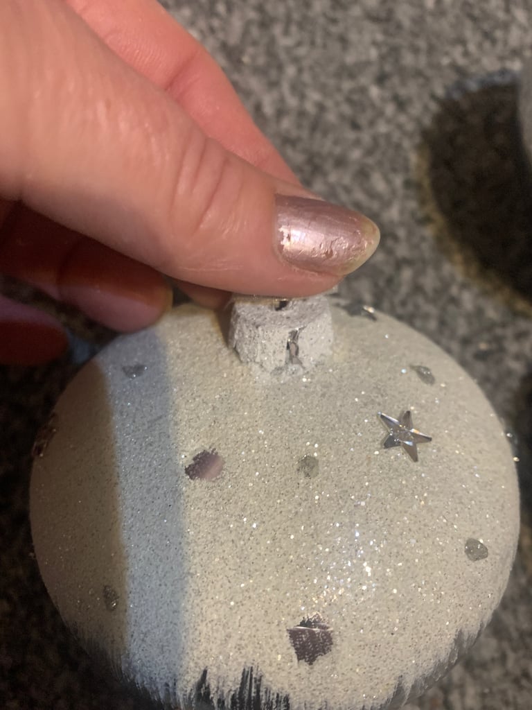 NEW SET OF 3 SILVER CHRISTMAS TREE BAUBLES WITH WHITE GLITTER ON