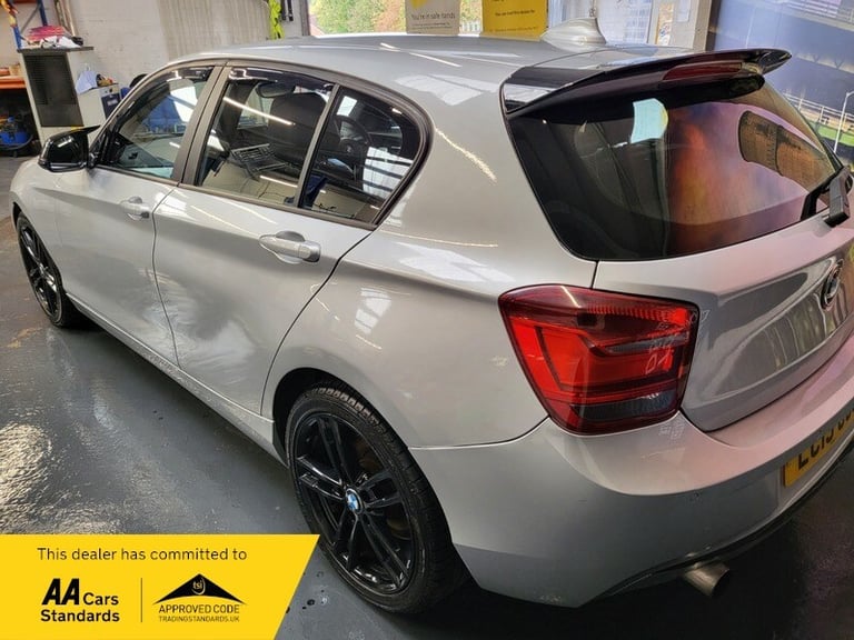 BMW 1 SERIES 118i SPORT