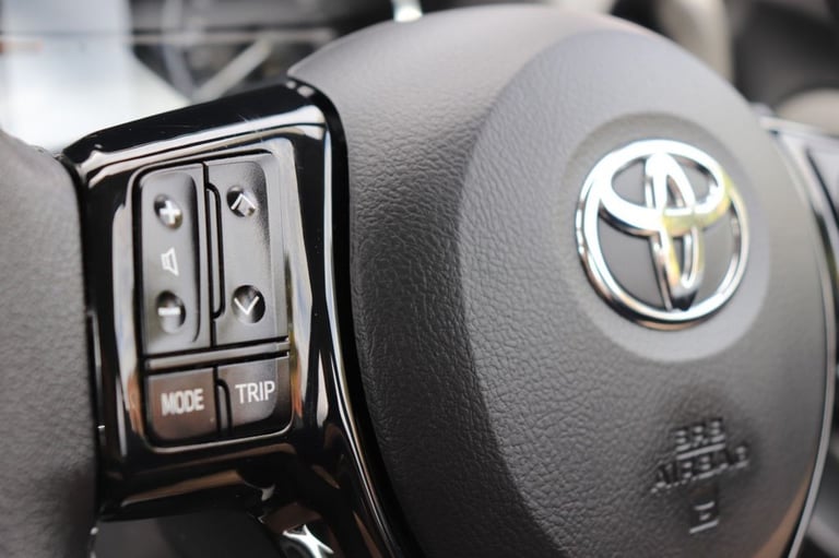 2019 Toyota Yaris 1.5 VVT-i Icon Tech 5dr HATCHBACK PETROL Manual
