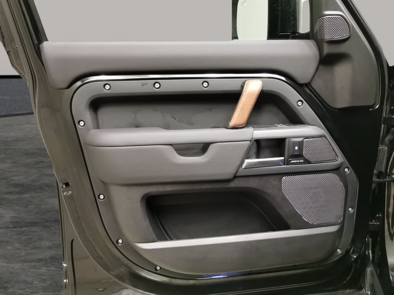 2023 Land Rover Defender 110 3.0 P400 MHEV X SUV 5dr Petrol Auto 4WD Euro 6 (s/s) (400 ps) - ADAP...