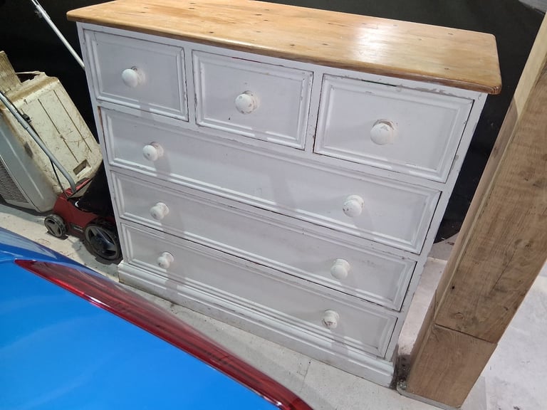 Solid pine chest of drawers