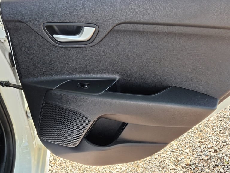 2020 Kia Rio 2 ISG Hatchback Petrol Manual